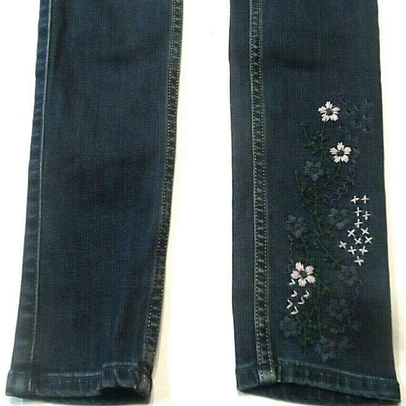 Hollister Jeans Size 00 Floral Embroidered 23/30 - Picture 2 of 8